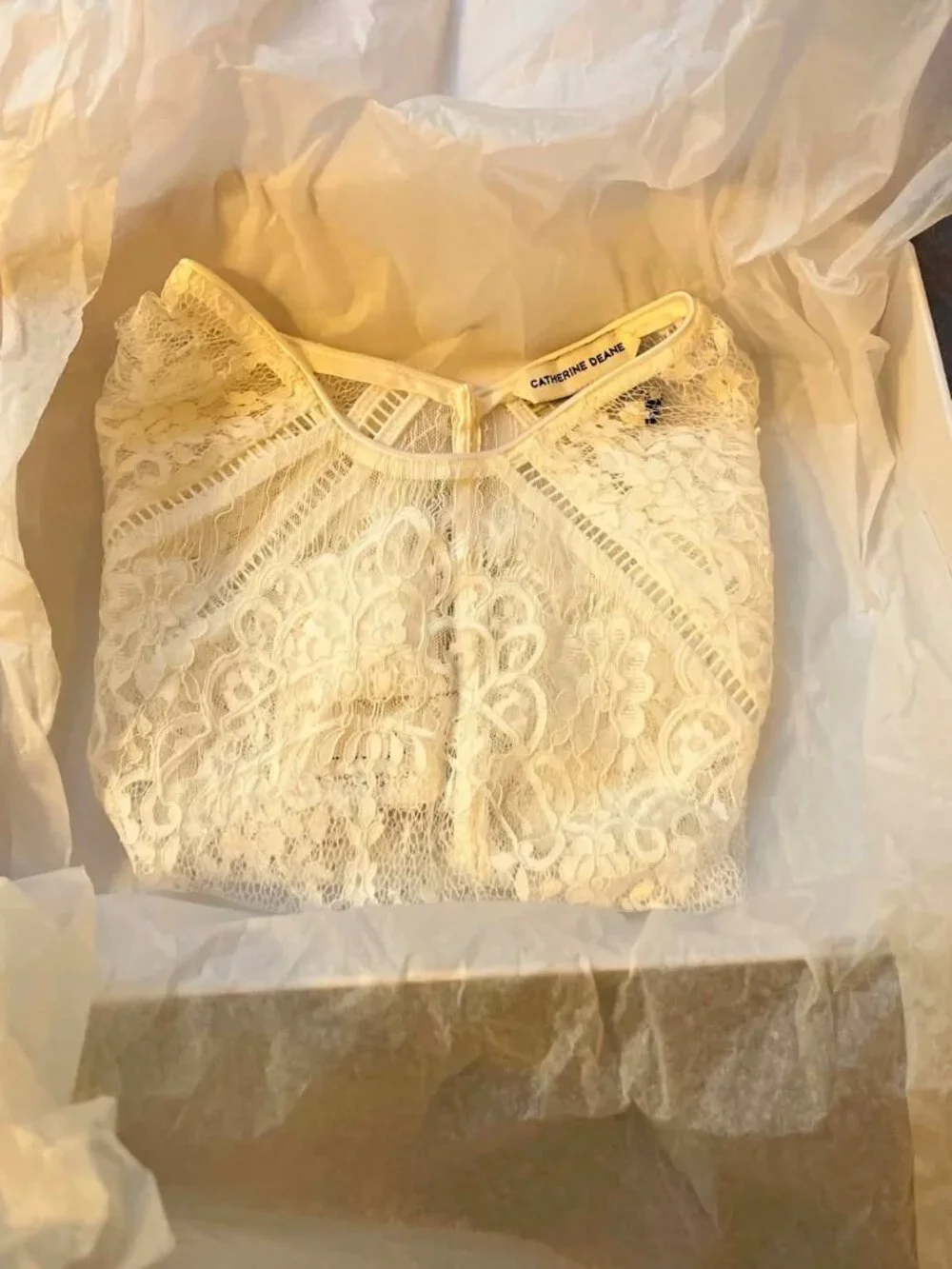 Catherine Deane Itala White Lace Bridal Top NWT Small - Picture 3 of 8